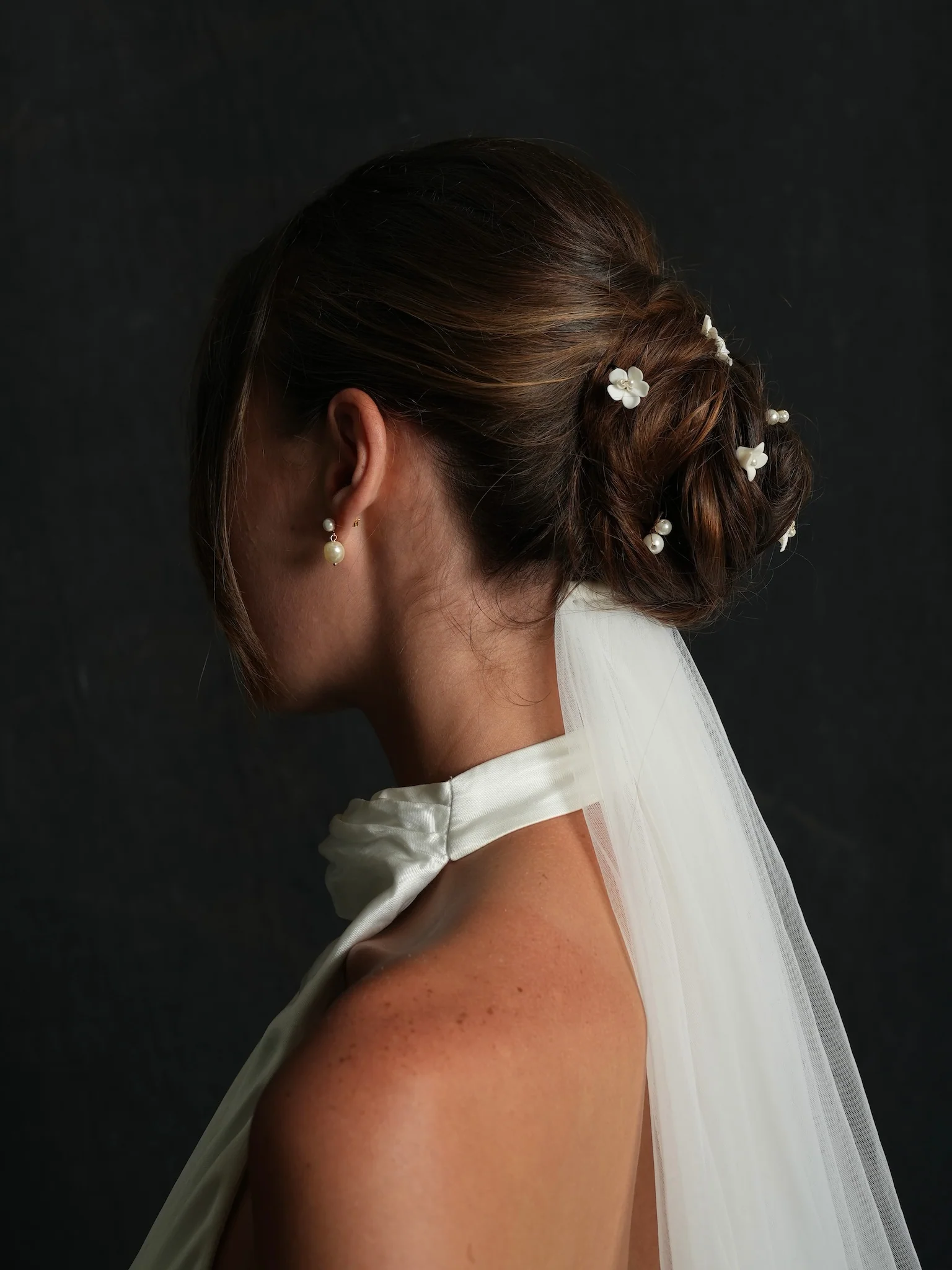 Bridal Ceramic Flower and Pearl Hairpins, Set of 7 - Image 4