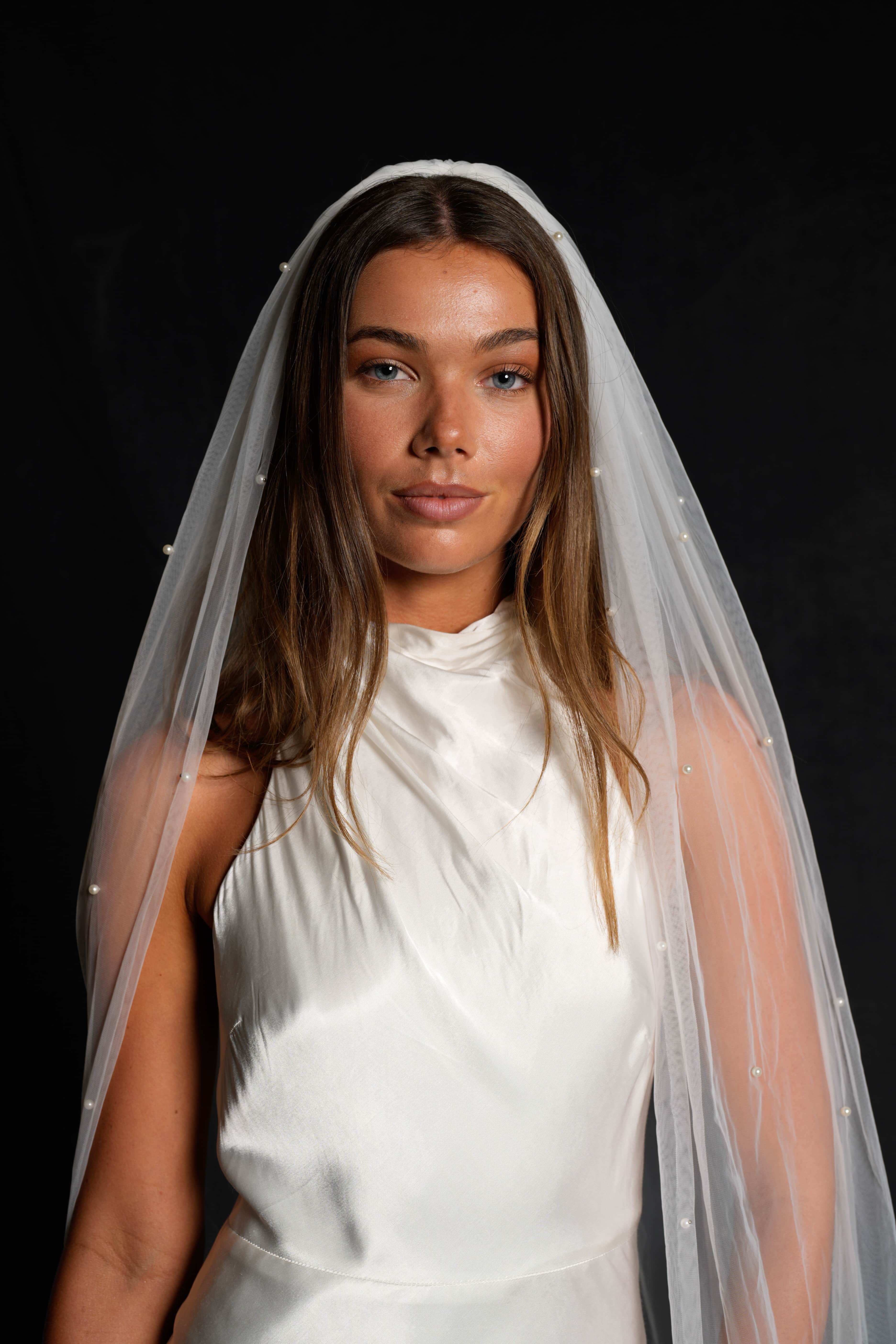 Pearl Veil, Single Tier, Cathedral Length - Image 3