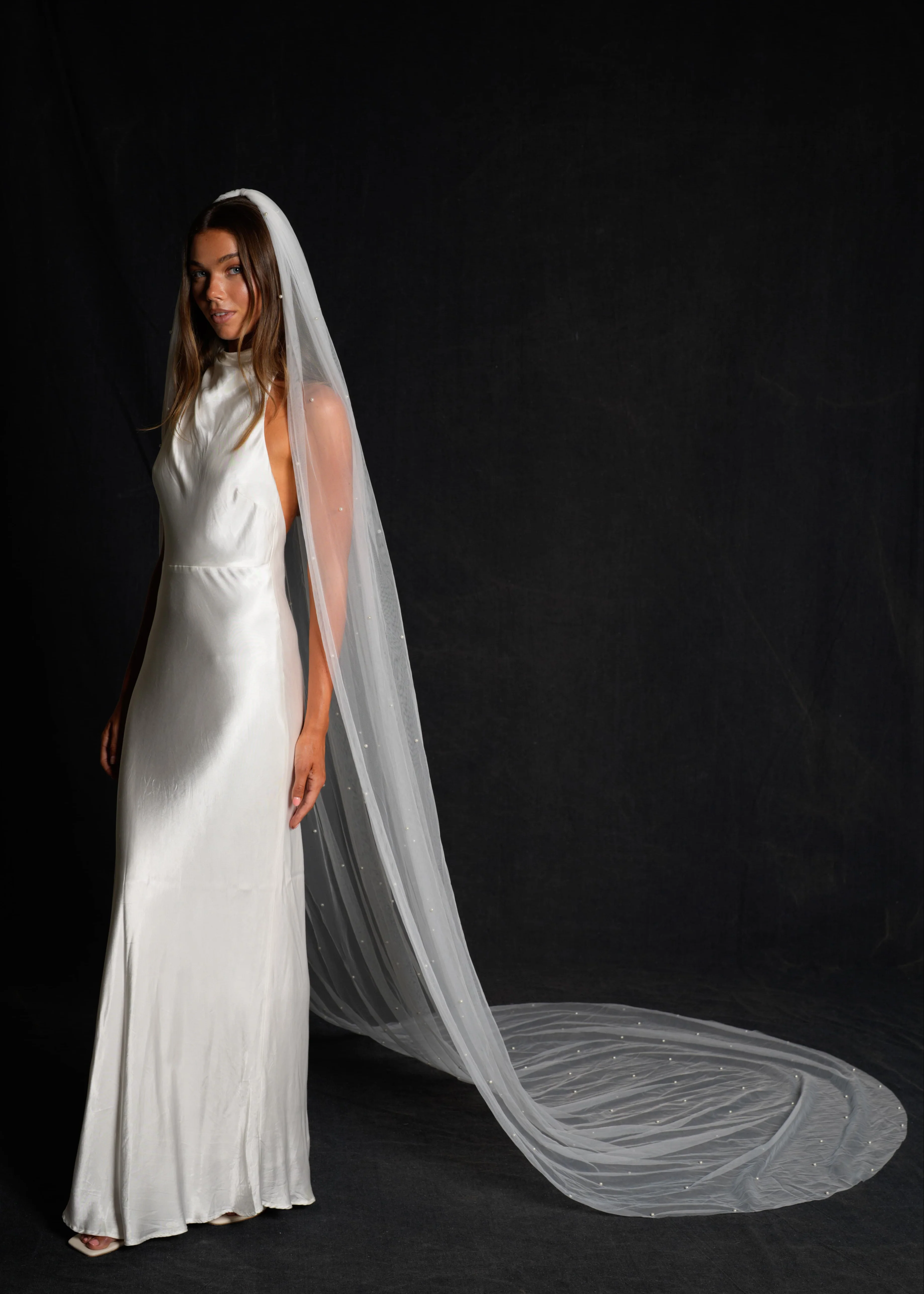 Pearl Veil, Single Tier, Cathedral Length - Image 4