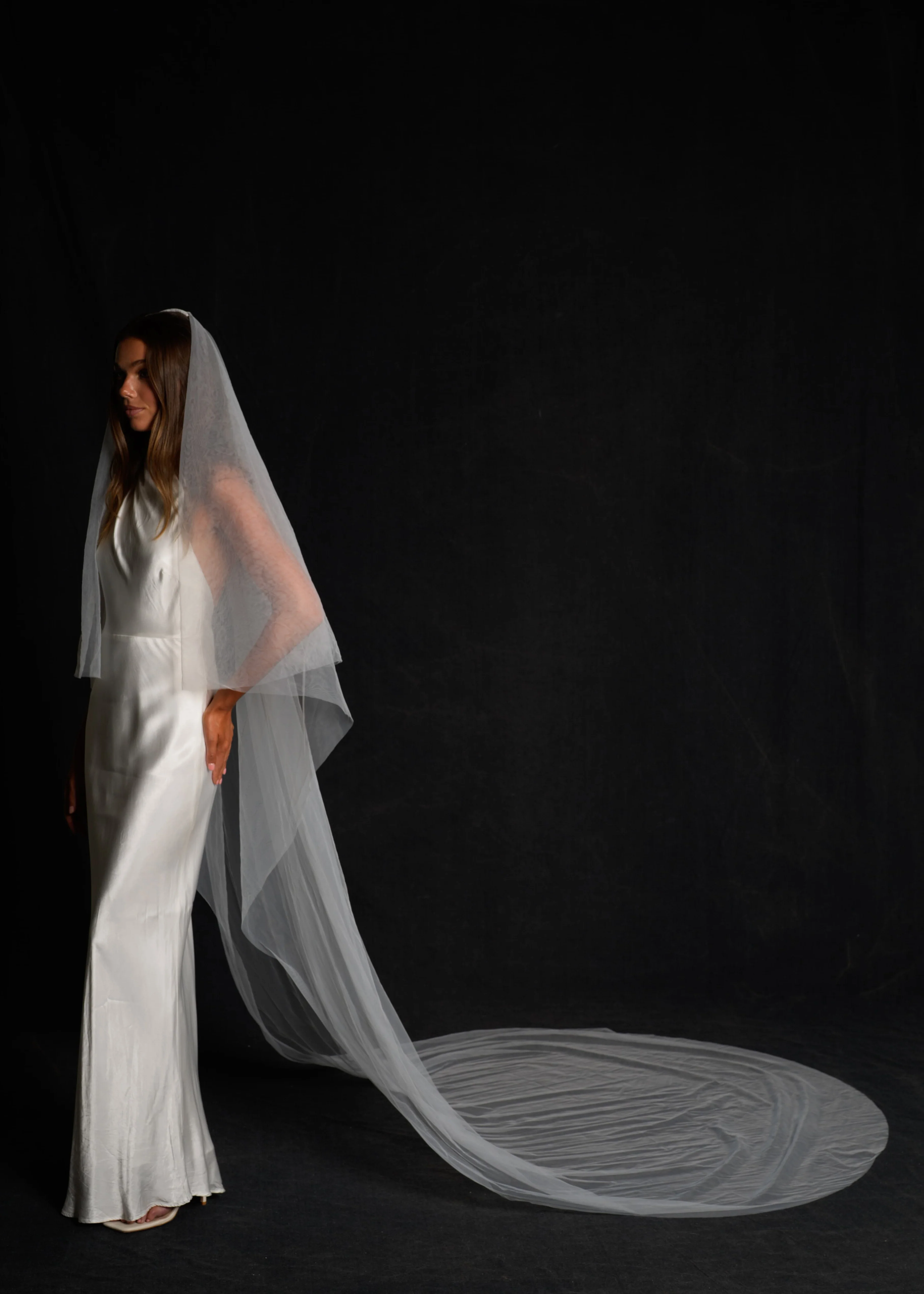 Simple Plain Classic Veil, Cathedral Length, Two Tier - Image 7