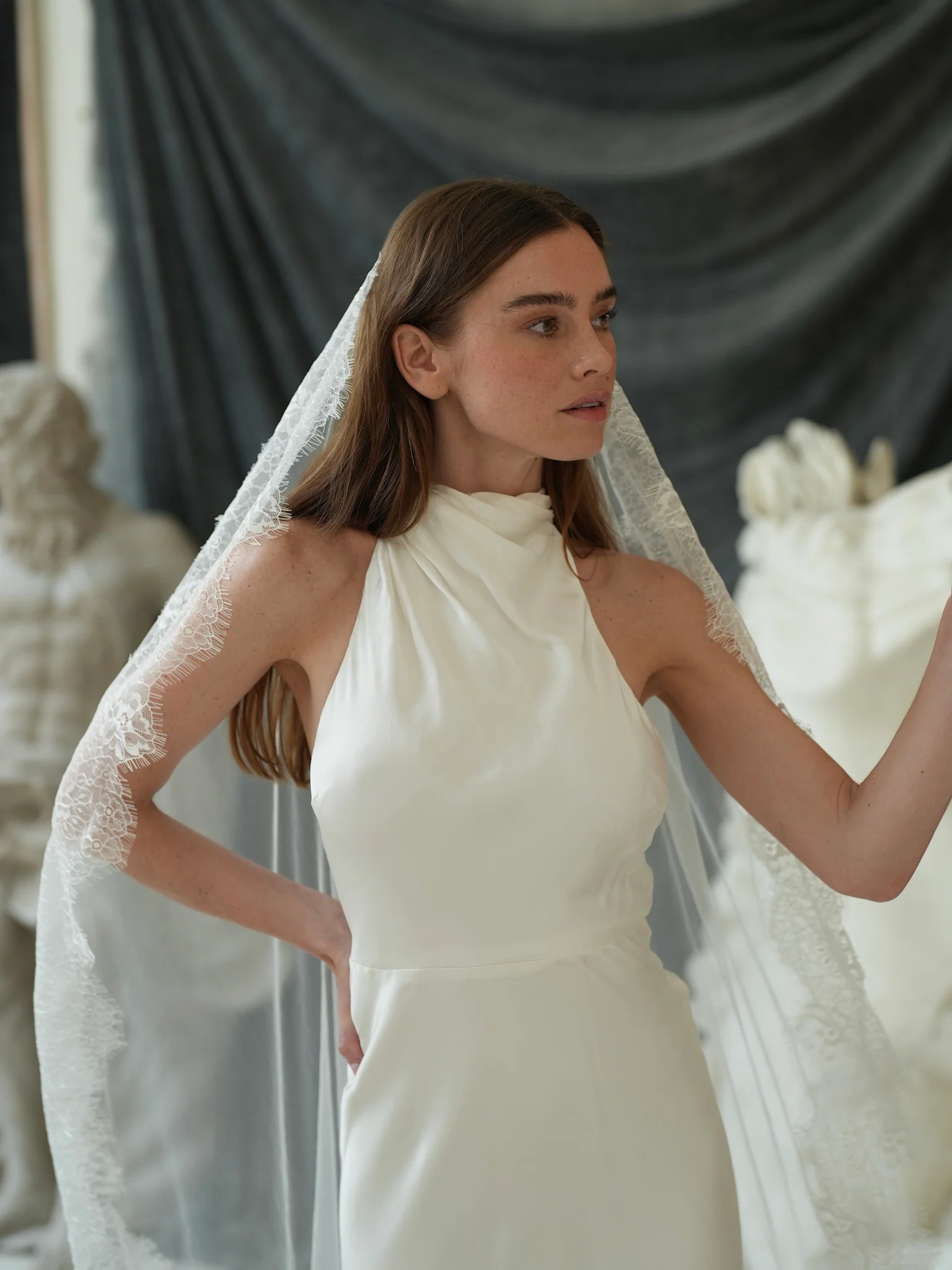 Mantilla Chantilly Lace Veil, Single Tier, Cathedral Length - Image 7