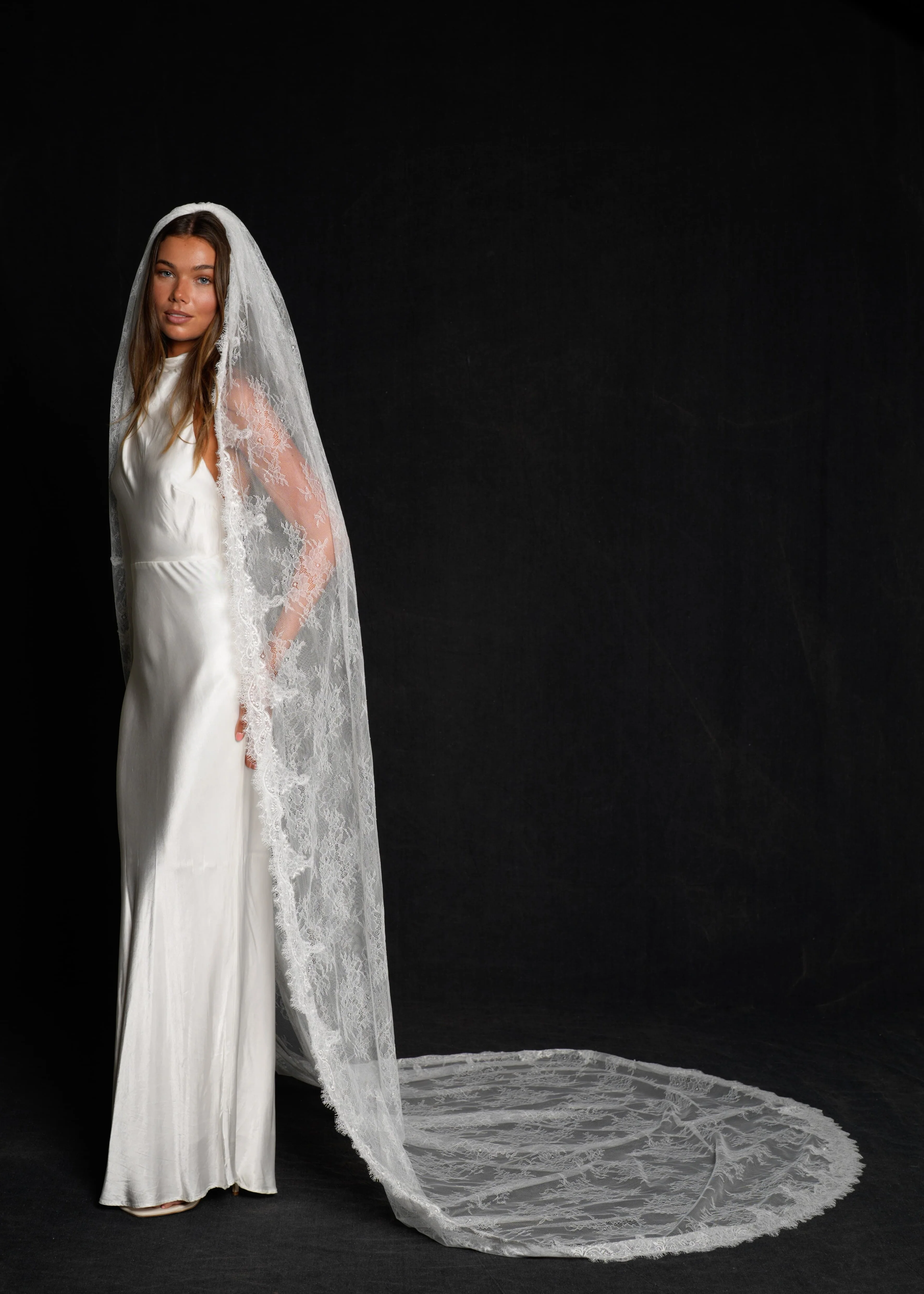 Chantilly All Over Lace Veil, Single Tier, Cathedral Length - Image 7