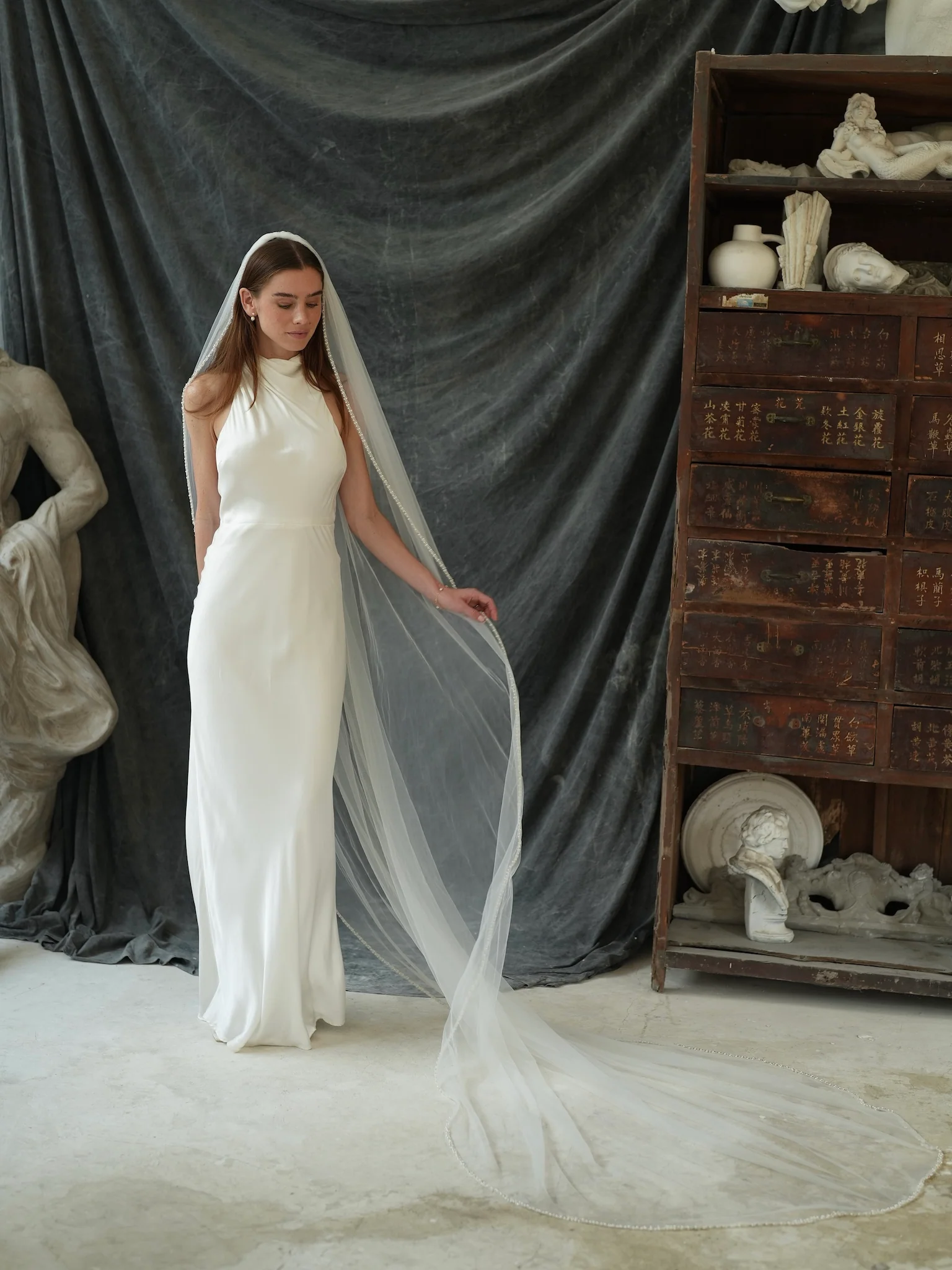 Pearl Beaded Edge Veil, Single Tier, Cathedral Length - Image 15