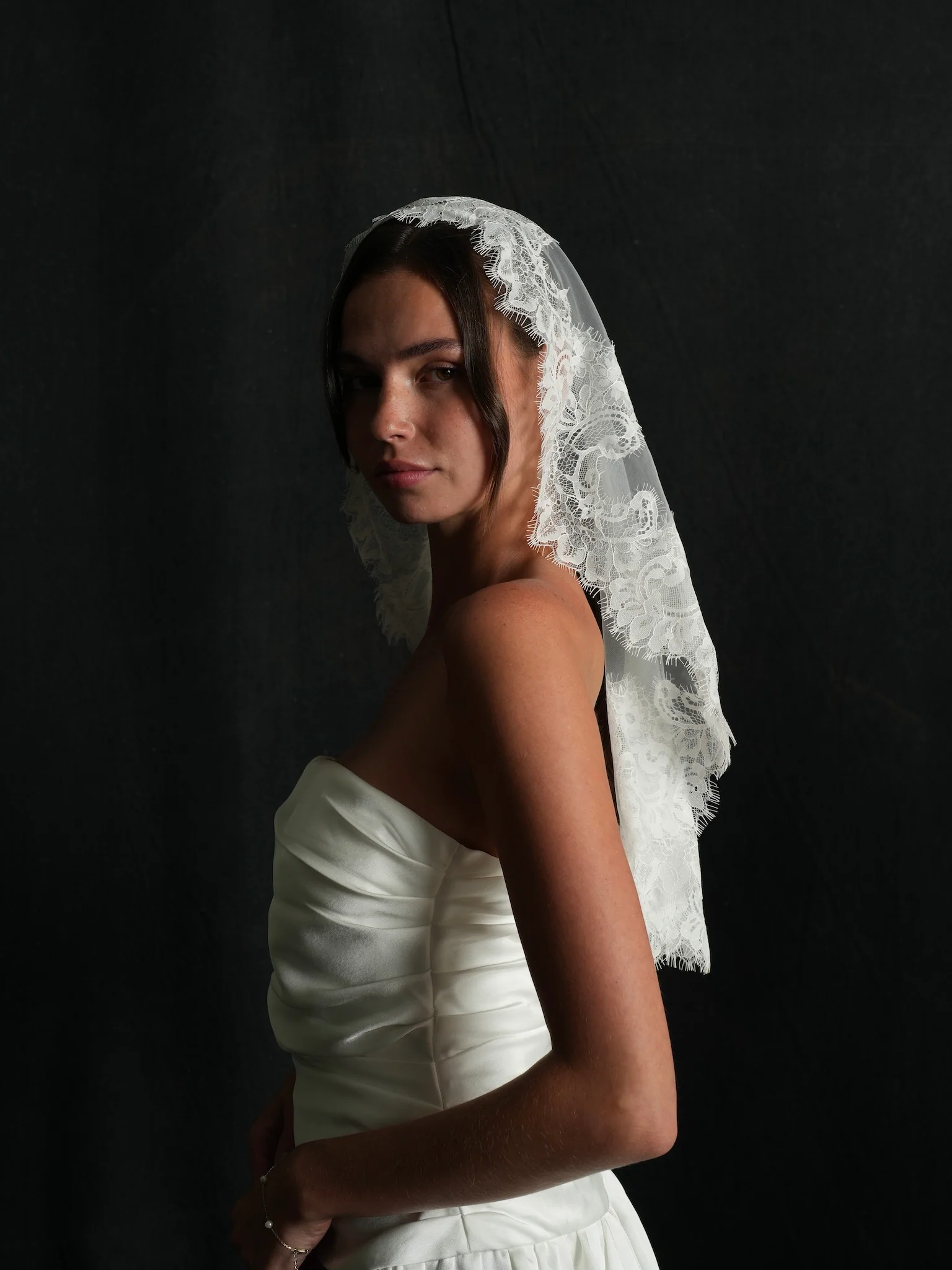 Mini Mantilla Short Lace Bachelorette Veil - Image 7