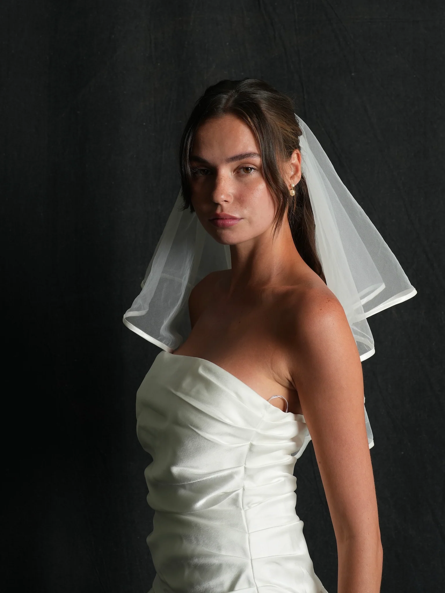 Mini Satin Edge Short Two Tier Bachelorette Veil - Image 3