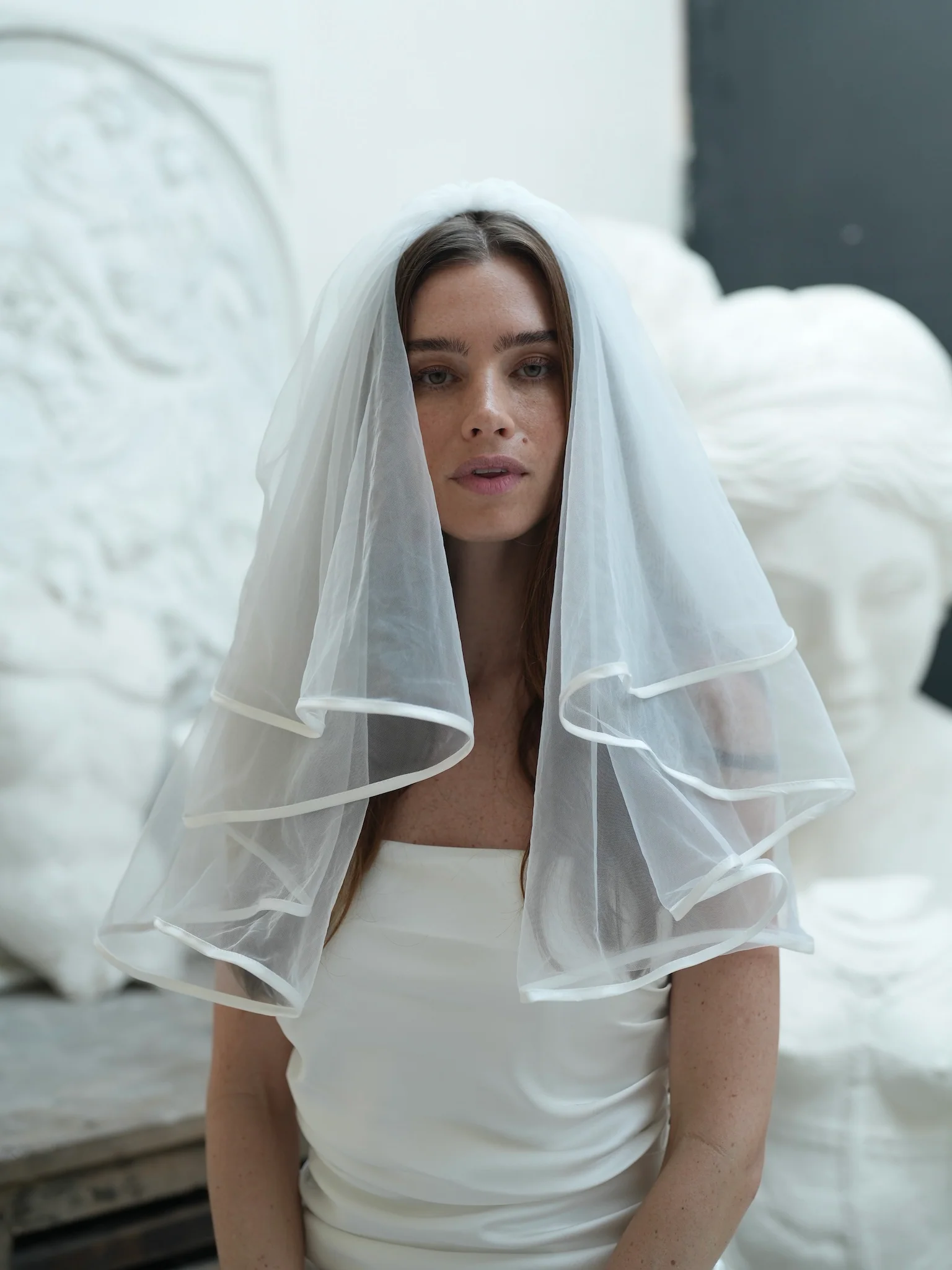 Mini Satin Edge Short Two Tier Bachelorette Veil - Image 7